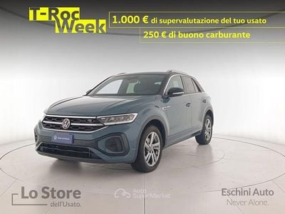 Usata VW T-Roc R-line 116 CV (85 kW) 2023 Petroleum blue metallizzato ne SUV