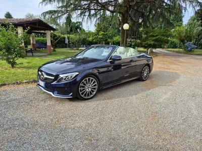 Usata Mercedes C250 204 CV (150 kW) 2018 Blu/azzurro Cabrio