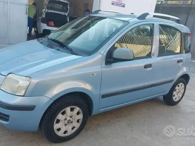 Usata Fiat Panda 75 CV (55 kW) 2011 Bluazzurro Utilitaria