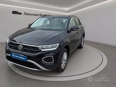 Usata VW T-Roc Life 116 CV (85 kW) 2025 Nero perla SUV