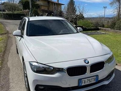 Begagnad BMW 318 143 HK (105 kW) 2015 Vit Kombi