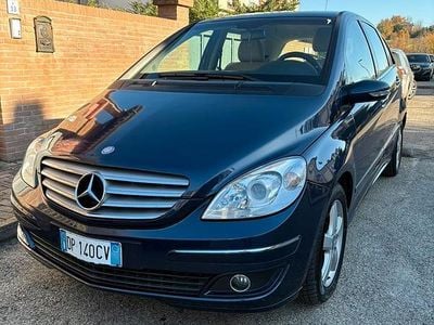 Begagnad Mercedes B200 Chrome 140 HK (102 kW) 2008 Blå Minibuss