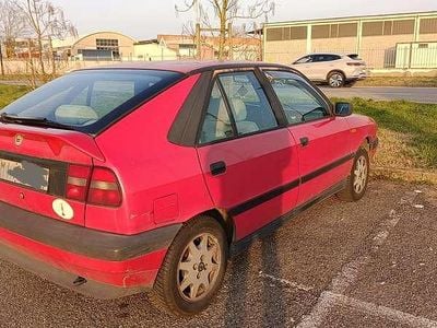 Usata Lancia Delta 75 CV (55 kW) 1994 Rosso Utilitaria