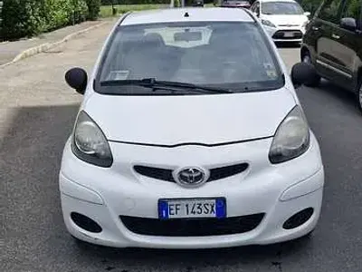 Usata Toyota Aygo Connect Style 68 CV (50 kW) 2011 Utilitaria