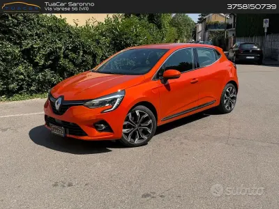 Usata Renault Clio V Intens 116 CV (85 kW) 2020 Arancione Berlina
