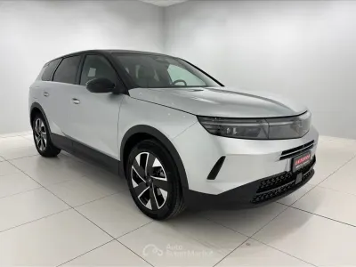 Usado Opel Grandland Electric 136 CV (100 kW) 2025 Plateado SUV