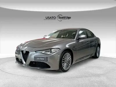 Usata Alfa Romeo Giulia Super 179 CV (131 kW) 2019 Grigio Berlina