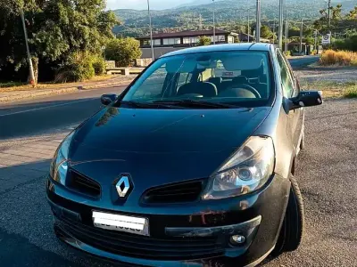 Usata Renault Clio II 58 CV (42 kW) 2007 Berlina
