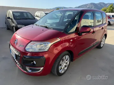 Usata Citroën C3 Picasso Attraction 92 CV (67 kW) 2012 Rosso Monovolume