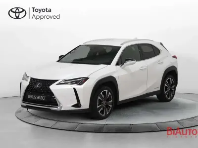 Usado Lexus UX 250h Executive Line 184 CV (135 kW) 2019 Blanco SUV