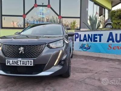 Usata Peugeot 2008 Allure 131 CV (96 kW) 2021 Grigio SUV