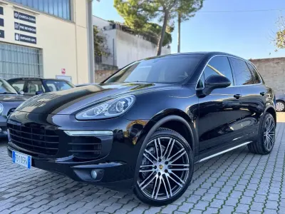 Usata Porsche Cayenne 250 CV (183 kW) 2016 Nero SUV