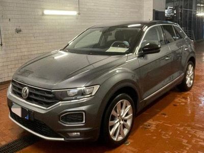 Usata VW T-Roc Style 150 CV (110 kW) 2019 Grigio SUV
