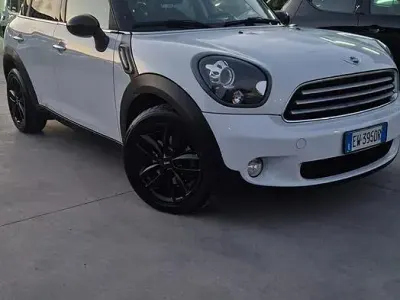 Second-hand Mini Cooper D Countryman Business 111 CP (81 kW) 2014 Alb SUV