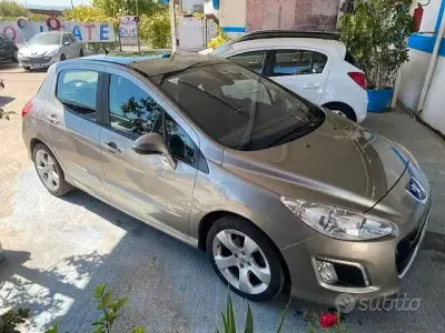 Usata Peugeot 308 112 CV (82 kW) 2013 Grigio Berlina