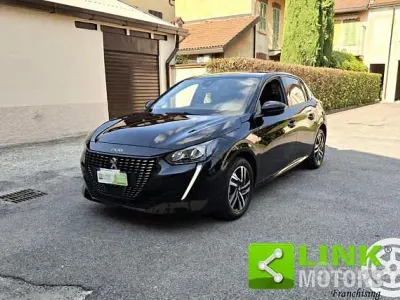 Usata Peugeot 208 Allure 75 CV (55 kW) 2022 Nero Utilitaria