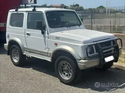 Usata Suzuki Samurai 63 CV (46 kW) 2000 Bianco SUV