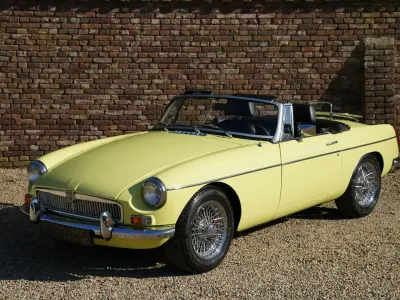 Usata MG B 63 CV (46 kW) 1977 Giallo Cabrio
