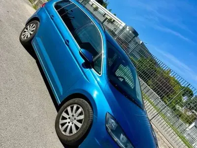 Begagnad VW Touran Highline 140 HK (102 kW) 2018 Minibuss
