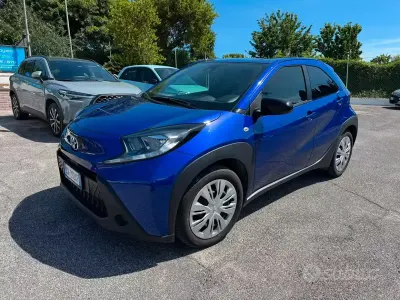 Usata Toyota Aygo X Active 72 CV (52 kW) 2024 Bluazzurro SUV