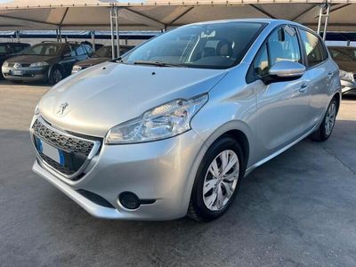 usata Peugeot 208 1.4 HDi 68 CV 5 porte Allure