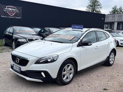 Usata Volvo V40 CC 120 CV (88 kW) 2017 Bianco Station wagon