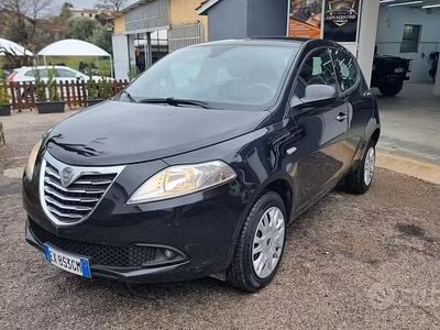 Usata Lancia Ypsilon Gold 86 CV (63 kW) 2014 Nero Utilitaria