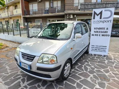 Usata Hyundai Atos Comfort 59 CV (43 kW) 2004 Grigio Utilitaria