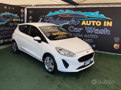 Usata Ford Fiesta Vignale 85 CV (62 kW) 2018 Bianco Utilitaria