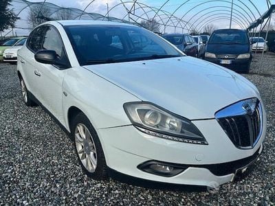 Gebraucht Lancia Delta 120 PS (88 kW) 2010 Weiß Kleinwagen
