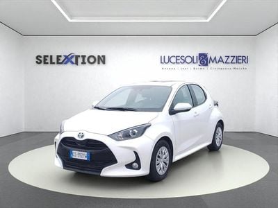 Bianco Usata 2024 Toyota Yaris Hybrid Business Edition Utilitaria | 19.500 € (Buon prezzo)