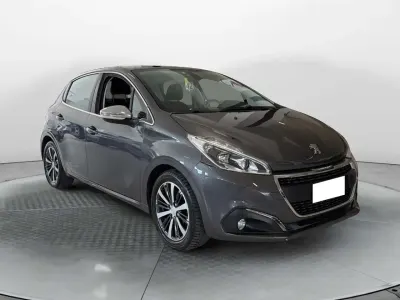 Usata Peugeot 208 Allure 102 CV (75 kW) 2018 Grigio Utilitaria
