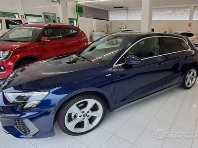 Käytetty Audi A3 S-Line 116 HP (85 kW) 2023 Sininen Sedan