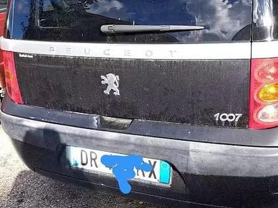 Begagnad Peugeot 1007 2008 Svart Minibuss