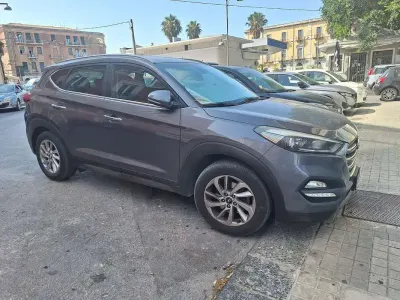 Usata Hyundai Tucson Xpossible 116 CV (85 kW) 2015 Grigio SUV