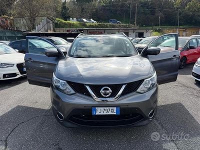 Usata Nissan Qashqai N-Connecta 110 CV (80 kW) 2017 Grigio SUV