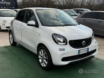 Usata Smart ForFour Passion 70 CV (51 kW) 2015 Bianco Utilitaria
