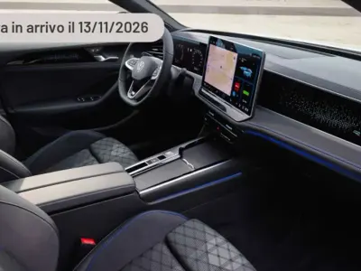 Nuova VW Passat R-line Plus 272 CV (200 kW) 2026 Argento Station wagon