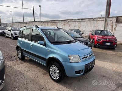 Usata Fiat Panda 4x4 70 CV (51 kW) 2005 Blu Utilitaria