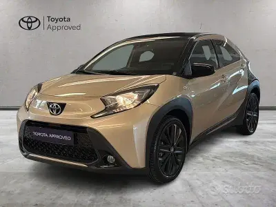 Usata Toyota Aygo X Trend 72 CV (52 kW) 2022 Grigio SUV