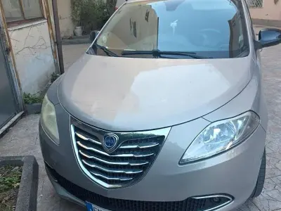 Usata Lancia Ypsilon