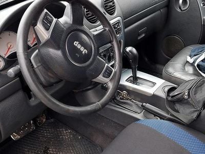 Usado Jeep Cherokee 150 CV (110 kW) 2003 Gris SUV