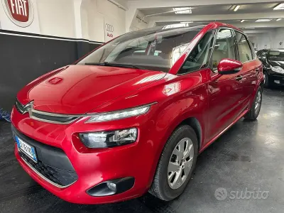 Begagnad Citroën C4 Picasso Exclusive 116 HK (85 kW) 2015 Röd Minibuss