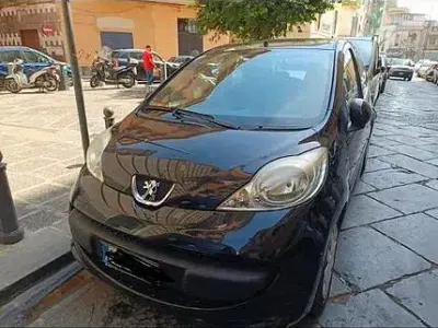 Usata Peugeot 107 68 CV (50 kW) 2008 Nero Utilitaria