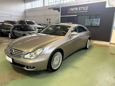 Usata Mercedes CLS350 AMG 272 CV (200 kW) 2004 Argento Berlina