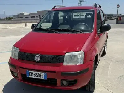 Usata Fiat Panda Active 77 CV (56 kW) 2012 Rosso Utilitaria
