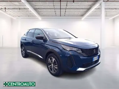 Usata Peugeot 3008 Allure 131 CV (96 kW) 2022 Blu metallizzato SUV