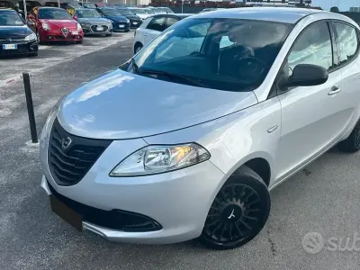 Usata Lancia Ypsilon S 95 CV (69 kW) 2015 Grigio Utilitaria