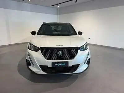 Usata Peugeot 2008 GT-line 131 CV (96 kW) 2020 Bianco madreperla SUV