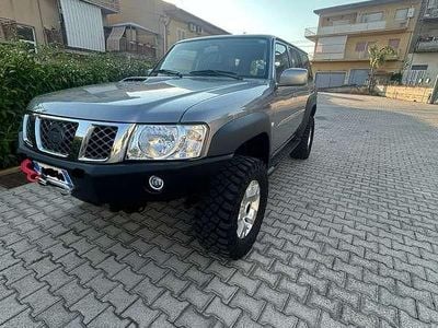 Usata Nissan Patrol 160 CV (117 kW) 2004 Grigio SUV